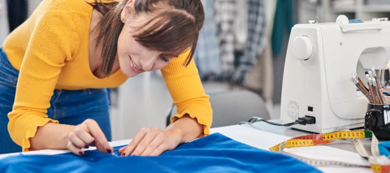 Curso de Corte e Costura | Artigo Natalino, Eco Bolsa, Moda Pet (Terça e Quinta | 15h15 às 18h)