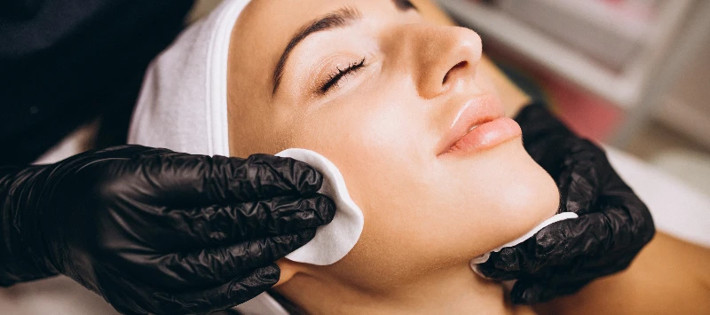 Estética Facial com Dermaplane (Segundas e Quartas | 16h às 18h30) 