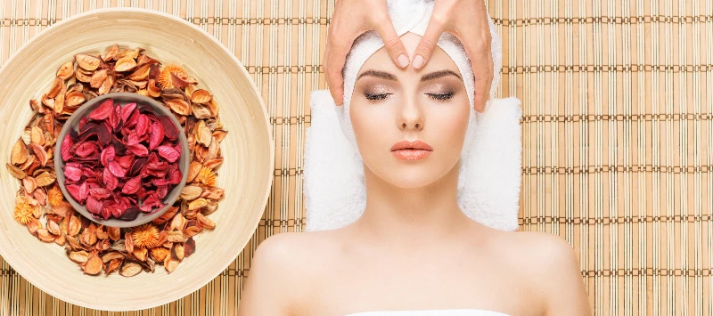 Estética Facial com Ativos Naturais (Terças e Quintas | 16h às 18h30) 