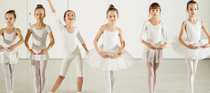 Ballet Clássico Infantil (Quarta e Sexta | 10h às 11h | de 6 a 10 anos)